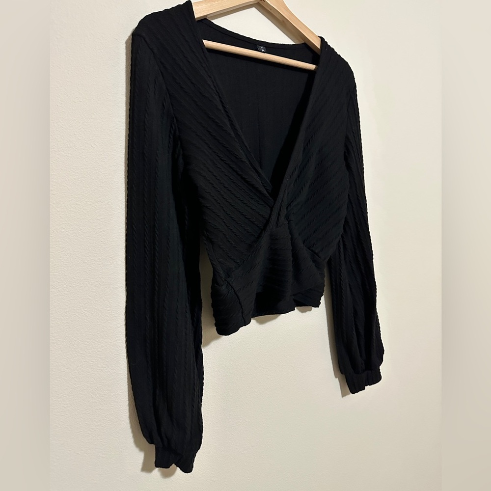 ♻️ Zaful Black Wrap Blouse - Picture 4 of 6